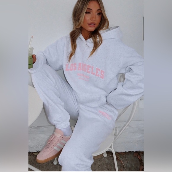 White Fox Boutique Tops - NWT White Fox decade classics Global Oversized Hoodie Grey Marble Pink LA Hoodie